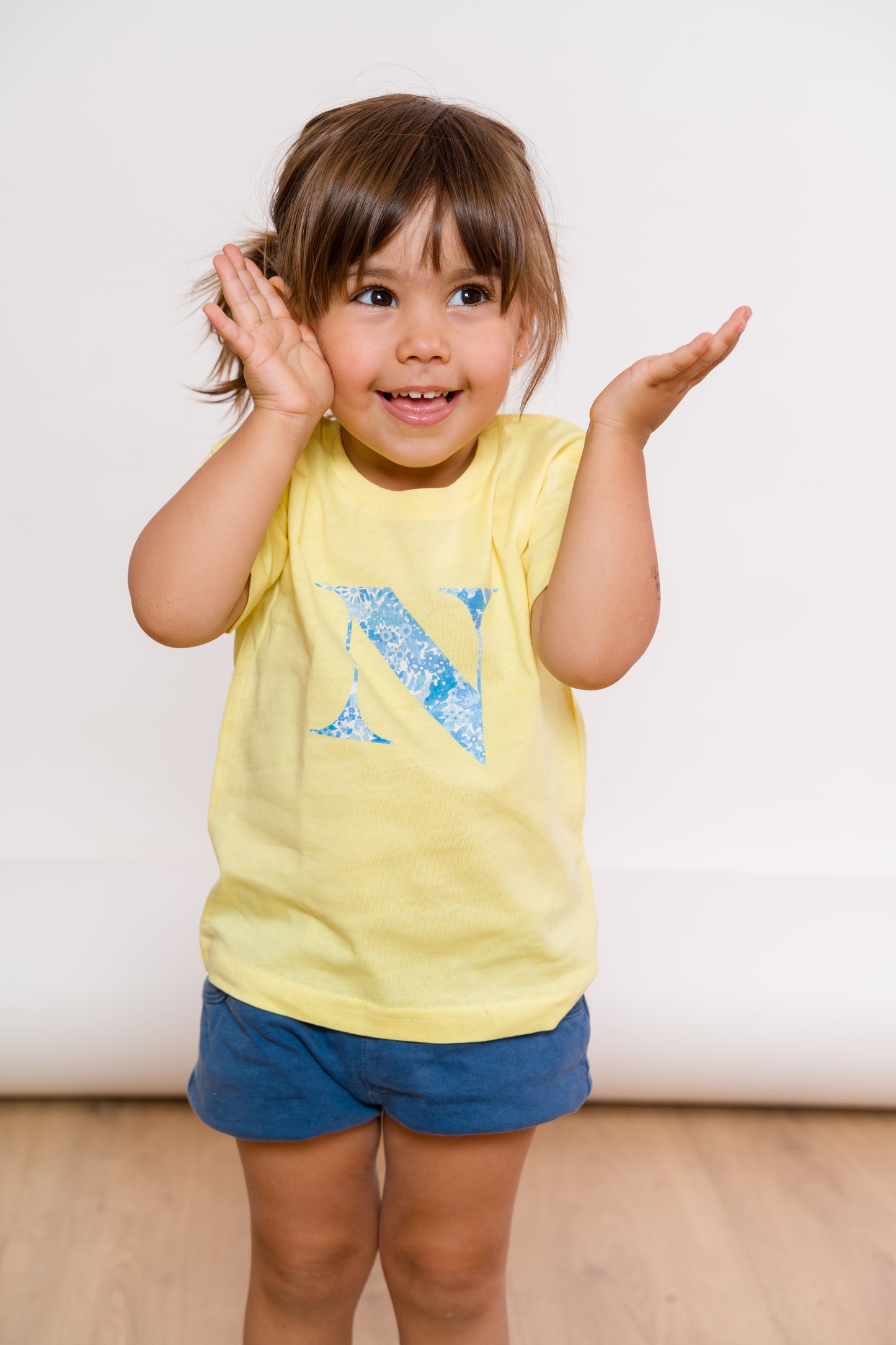 Camiseta Estampada Amarilla con inicial Kids